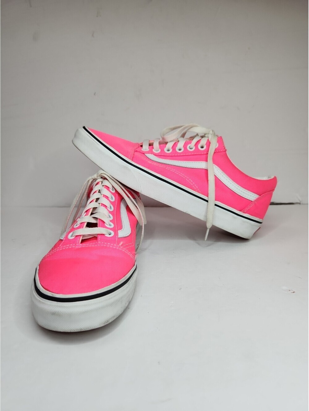Vans Old Skool Women’s 10 Mens 8.5 Lace Up Sneaker Neon Hot Pink White RARE